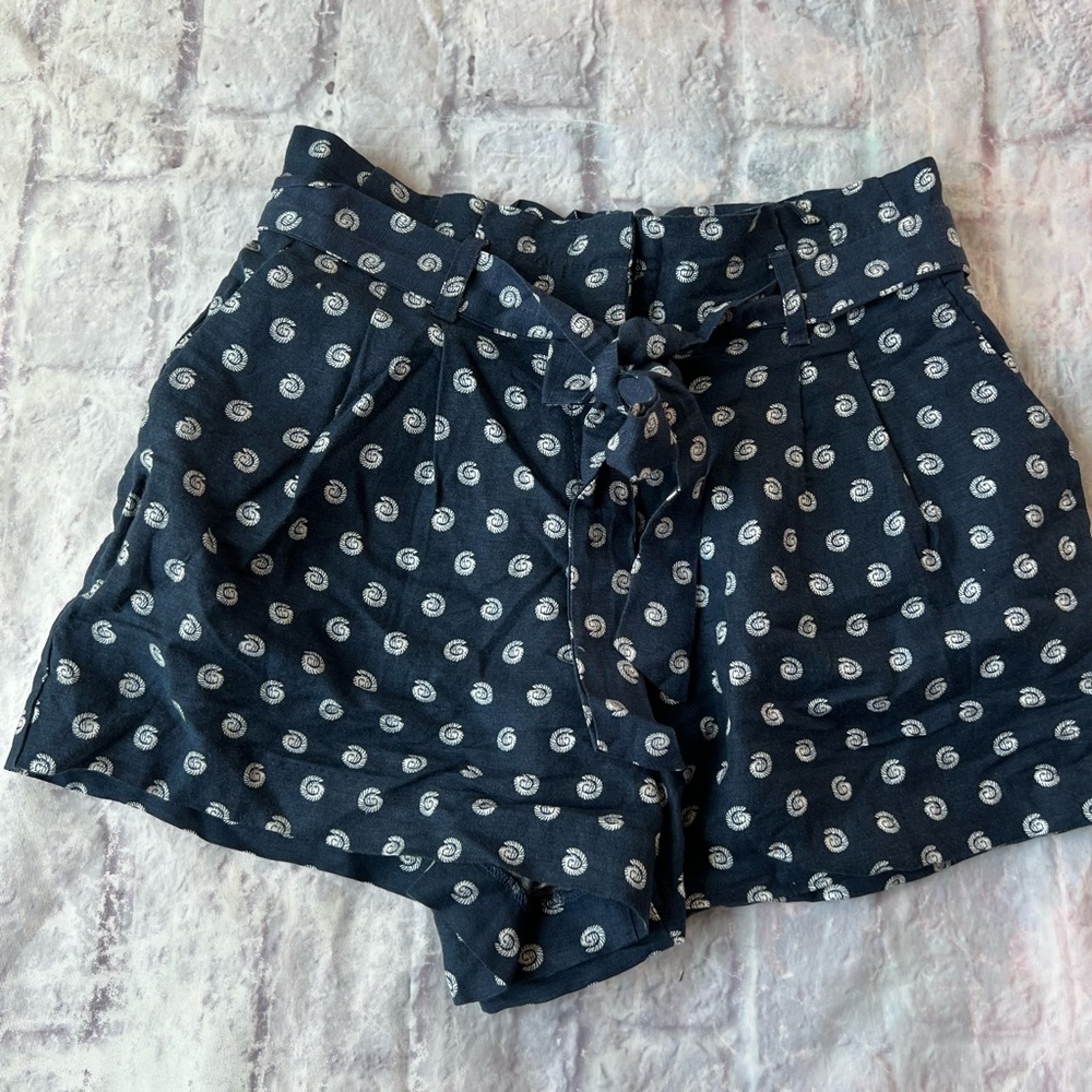 S NEW LOFT Womens Cotton Pull On Shorts Blue White Textured Pockets Drawstrinhg